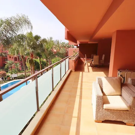 Salinas. For 4. Terrace/parking/pools/gym/4mins *