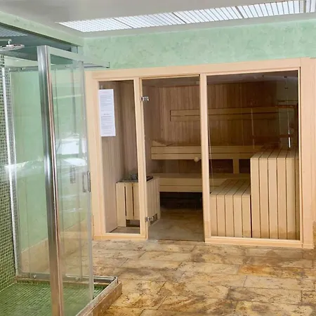 Salinas. For 4. Terrace/parking/pools/gym/4mins アパート