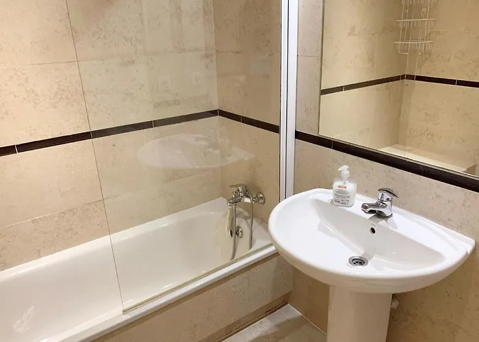 Salinas. For 4. Terrace/parking/pools/gym/4mins Apartment Estepona