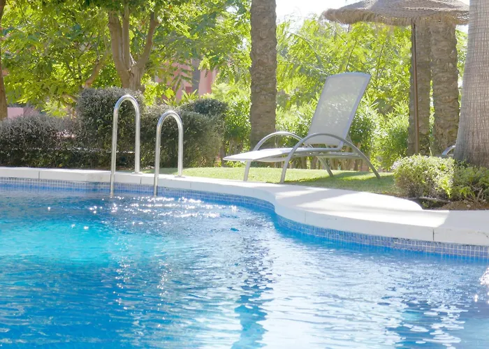 Salinas. For 4. Terrace/parking/pools/gym/4mins * Estepona