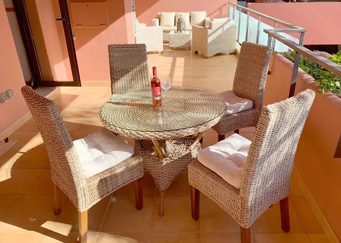 Salinas. For 4. Terrace/parking/pools/gym/4mins * Estepona