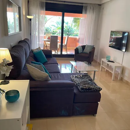 Salinas. For 4. Terrace/parking/pools/gym/4mins * Estepona