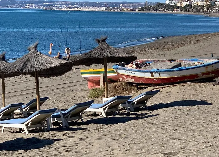 Salinas. For 4. Terrace/parking/pools/gym/4mins Estepona