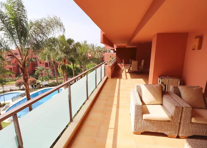 Salinas. For 4. Terrace/parking/pools/gym/4mins *