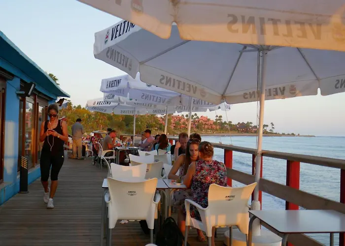 Lägenhet Salinas. For 4. Terrace/parking/pools/gym/4mins