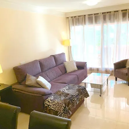 Salinas. For 4. Terrace/parking/pools/gym/4mins *