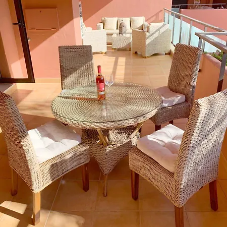 Salinas. For 4. Terrace/parking/pools/gym/4mins * Estepona
